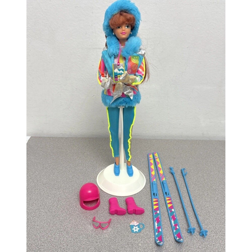 1991 Mattel Ski Fun Midge Doll #7513 Vintage Barbie Friend Ski Outfit